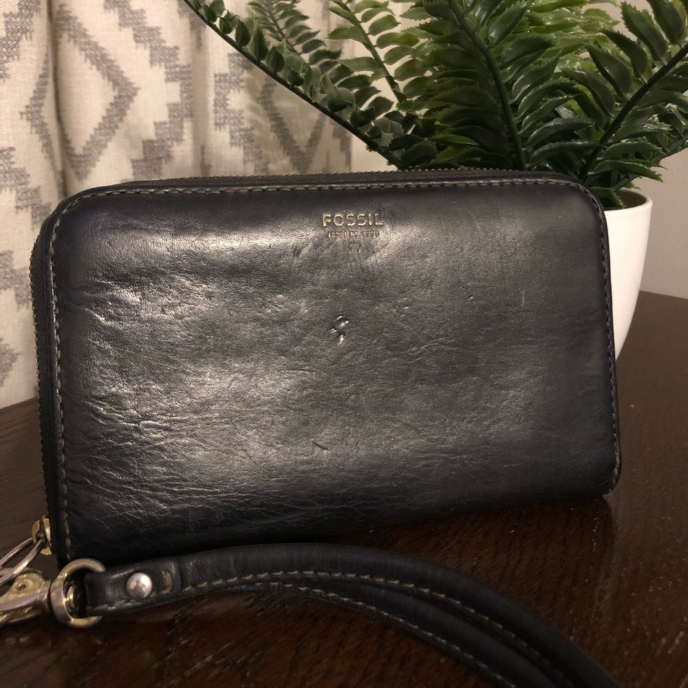 Fossil wallet